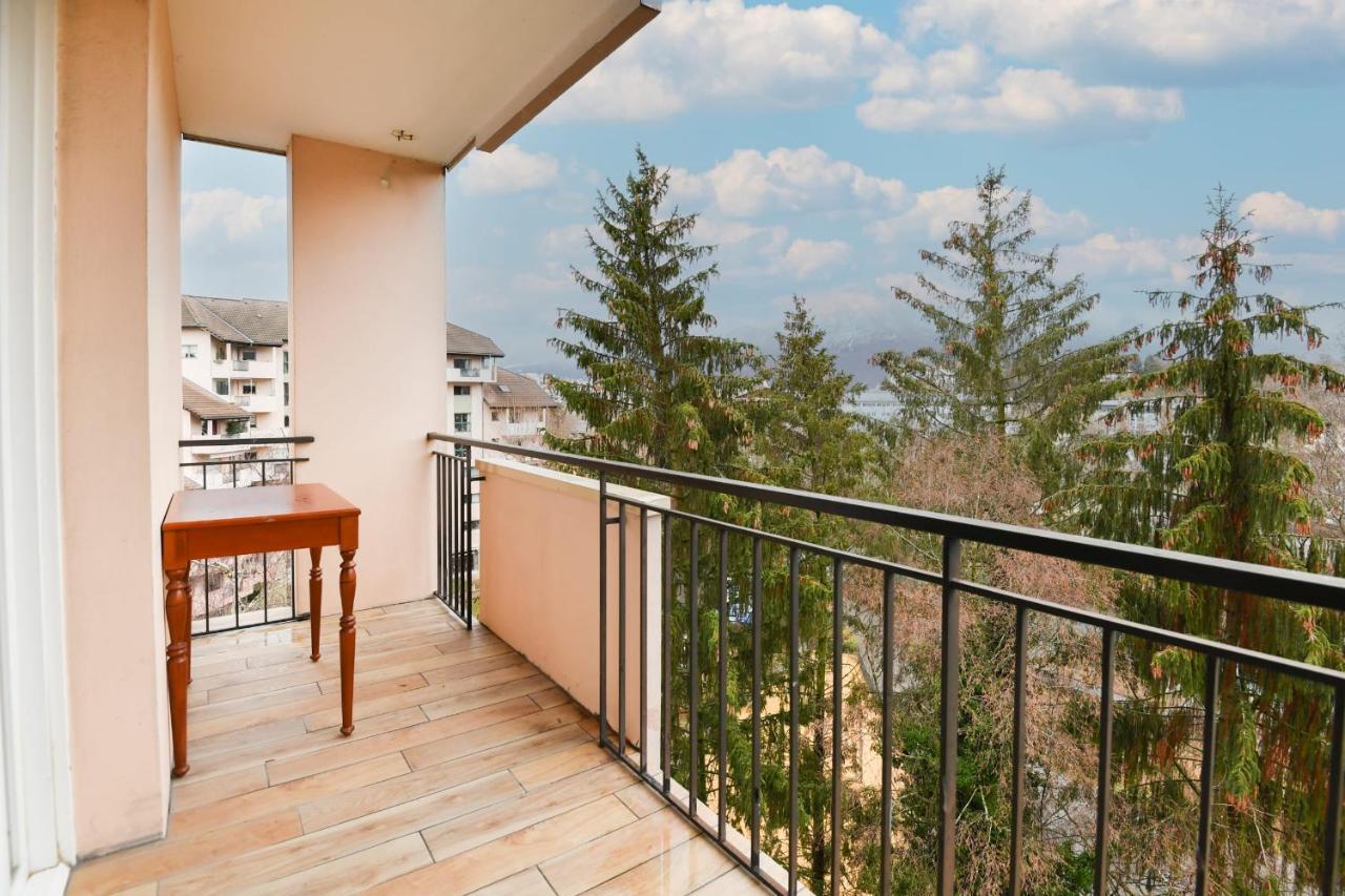 Nice Apartment With Balcony Very Close To The City Center Annecy Exteriér fotografie